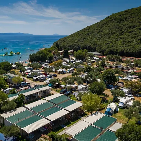 Camping Maslinica Oliva Pitches
