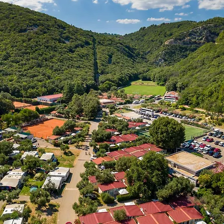 Camping Maslinica Oliva Pitches