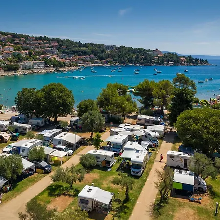 Maslinica Oliva Pitches Camping *