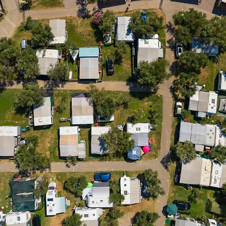 Camping Maslinica Oliva Pitches